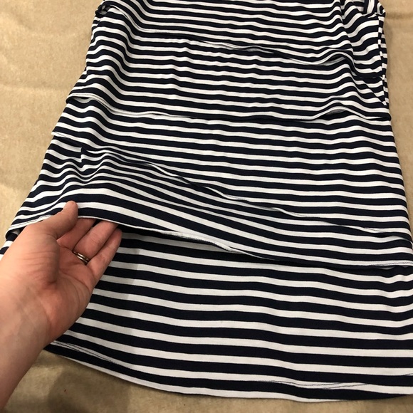 The Limited Ruffled Tank Size Small - Picture 3 of 6